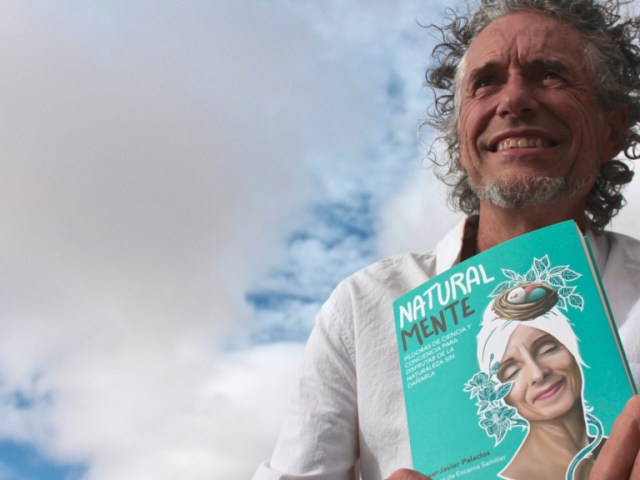 Cesa Javier Palacios presenta su nuevo libro NaturalMente