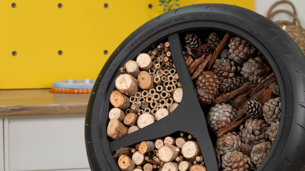 Cómo hacer un hotel para insectos para tu jardín | SIGNUS Blog