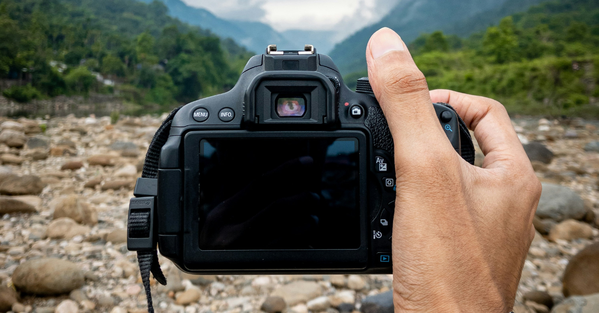 Cámara de fotos en la naturaleza