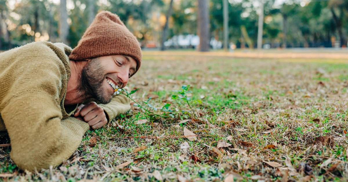 Robin Greenfield Foraging 100% of His Food For a Year - In the Act of Foraging 1