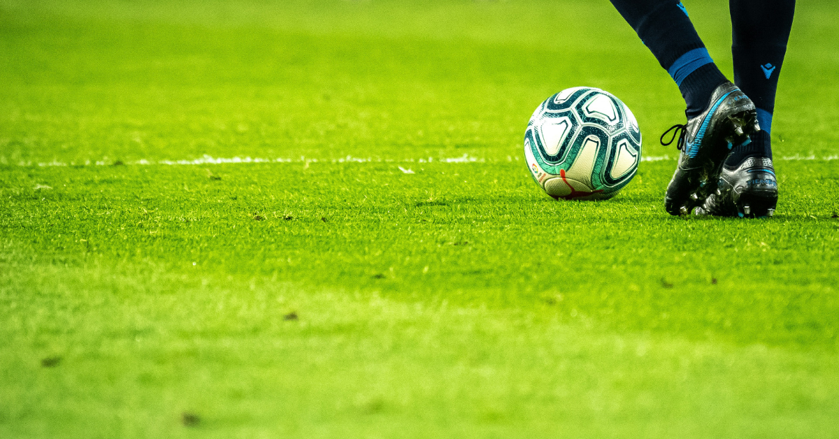 Jugador en campo de fútbol