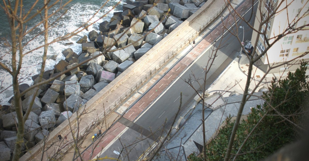Carril bici cerca del mar