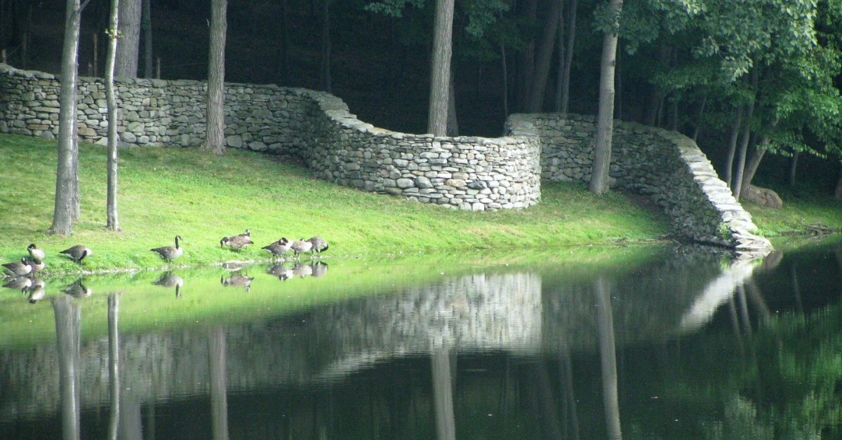 Andy Goldsworthy Storm King Wall en Storm King NY Foto Barry Leiba CC